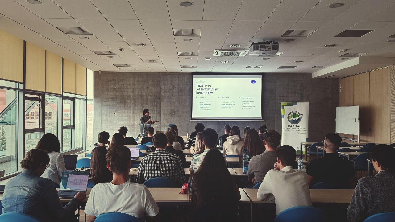 Praktyczne zastosowania AI w biznesie — Practical applications of AI in business